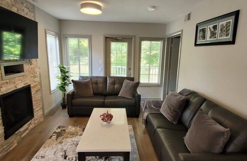 Oro-Medonte House | Large Corner Townhome @Carriage!