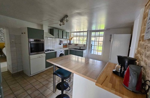Peault House | Large Cottage for 8 to 10 persons + private jacuzzi