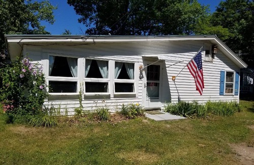 Swanton Cottage | Large Cottage: Private Beach/Stunning Sunsets/Kayaks/Fire Pit