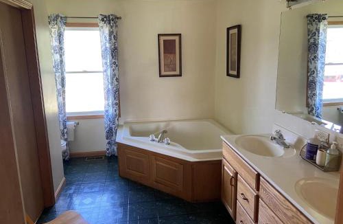 Stanford House | Large Country Home