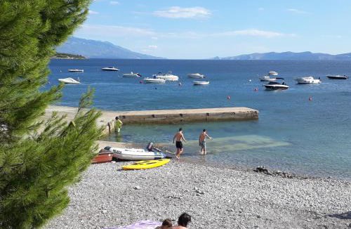 Novi Vinodolski Apartment | Large Cozy At Beach