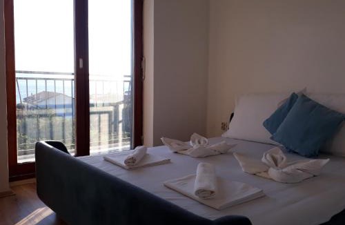 Novi Vinodolski Apartment | Large Cozy At Beach