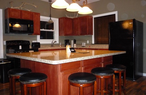 Nichols House | Large cozy cottage rental
