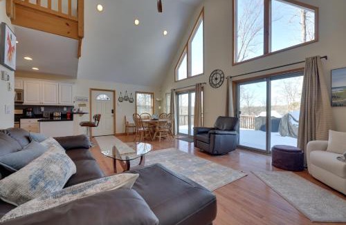 Lake Ariel House | Large Deck + Resort Amenities: Lake Ariel Retreat