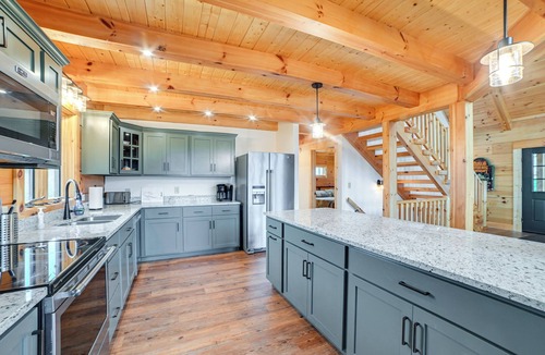 Gilbertsville Cabin | Large Deck & Shared Dock: Cabin on Kentucky Lake!