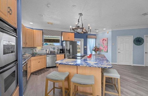Terramar Beach House | Large Deck | Sleeps 14 | On the Canal