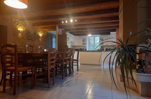 La Mothe-Saint-Heray House | Large detached house with 16th-century mill