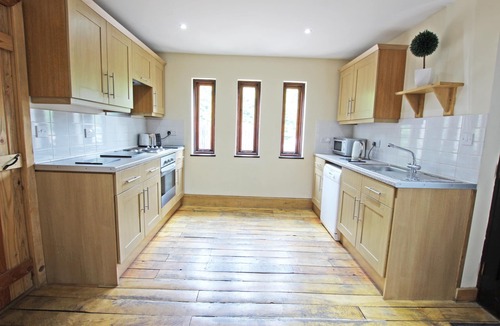Maidstone House | Large detached 4 bedroom Barn Conversion