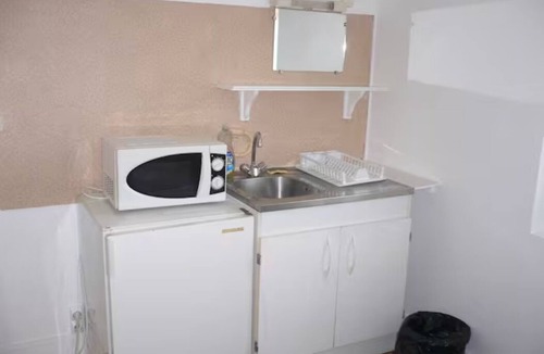 Le Mesnil-Esnard House | Large detached comfortable room