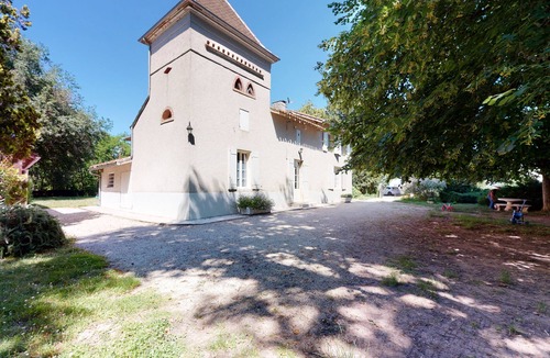 Feugarolles House | Large detached house with park, pool and spa.