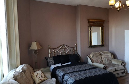 Dover House | Large Double in Regency Property Next to Cliffs and Port