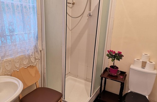 Dover House | Large Double in Regency Property Next to Cliffs and Port