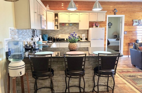 Ruidoso Cabin | Large downstairs rental.1 bedroom.Full size kitchen.walk in shower No sharing
