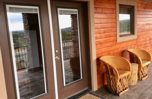 Ruidoso Cabin | Large downstairs rental.1 bedroom.Full size kitchen.walk in shower No sharing