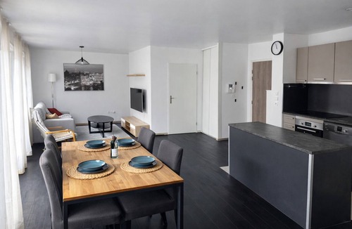 Champs-sur-Marne Apartment | Large duplex for 8 guests, 2 bathrooms, near Disneyland & Paris