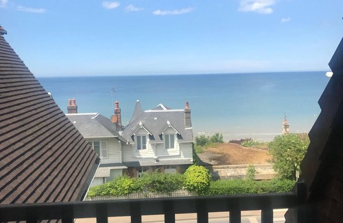 Benerville-sur-Mer Apartment | Large duplex Panoramic sea view