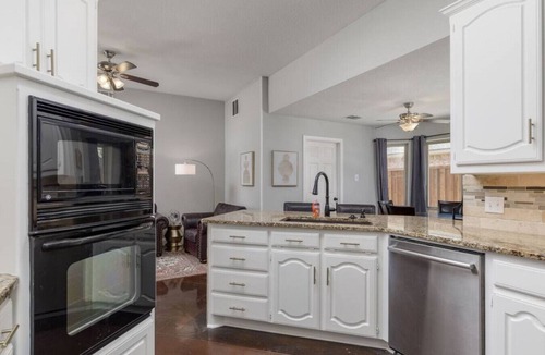 Keller Apartment | Large Executive Family Home with Pool near DFW Airport