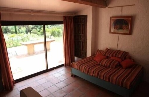 Ceret Apartment | Large F2 Plein Sud quiet environment 5 Km from CERET 66400 Altitude 450 M.