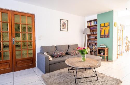 Hallennes-lez-Haubourdin House | Large Family Home with Spacious Garden! (8P)