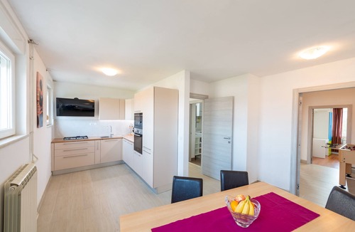 Valdebek Apartment | Large family apartment with private pool
