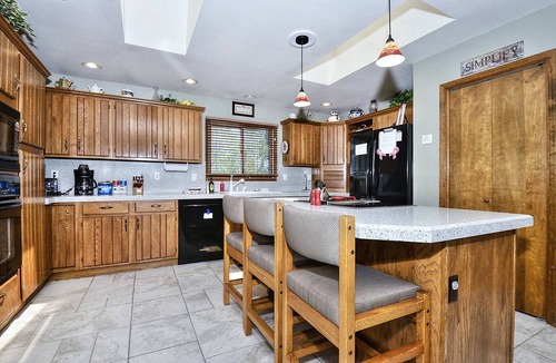 Northwest Colorado Springs House | LARGE FAMILY FRIENDLY HOME-INCREDIBLE MOUNTAIN VIEWS!