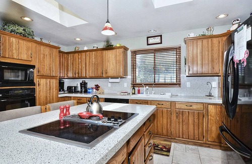 Northwest Colorado Springs House | LARGE FAMILY FRIENDLY HOME-INCREDIBLE MOUNTAIN VIEWS!