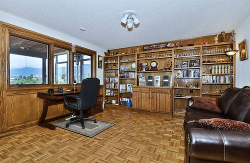 Northwest Colorado Springs House | LARGE FAMILY FRIENDLY HOME-INCREDIBLE MOUNTAIN VIEWS!