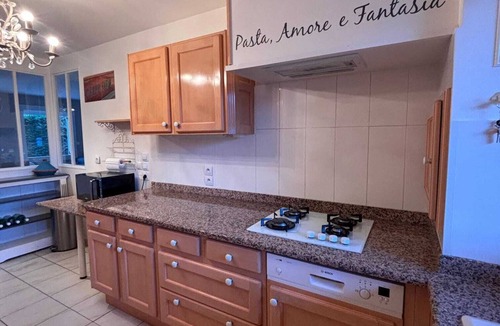 Mandres-les-Roses House | Large family home near Paris and Disney