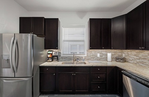 Powderhorn House | Large Family-friendly 5-bdrm Homebase, Central Comfortable Easy Check-in