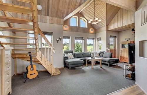Randers House | Large family friendly cottage with jacuzzi and fjord view