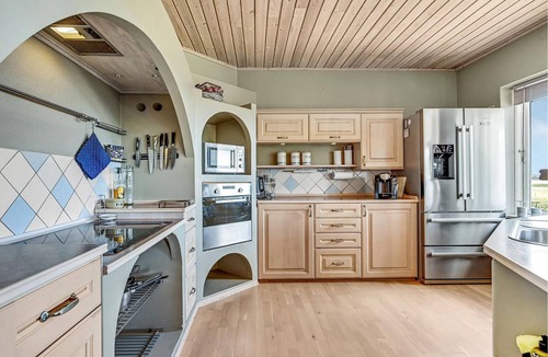 Randers House | Large family friendly cottage with jacuzzi and fjord view