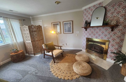 Bonneville House | LARGE Family Home Ideal for Groups- Boho