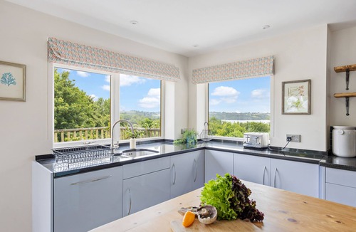 Dittisham House | Large family home with River Views