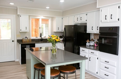Flippin House | Large Family Home with Private Dock and Launch Ramp