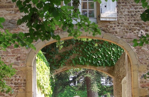 Perreux House | Large family mansion XVIII century.
