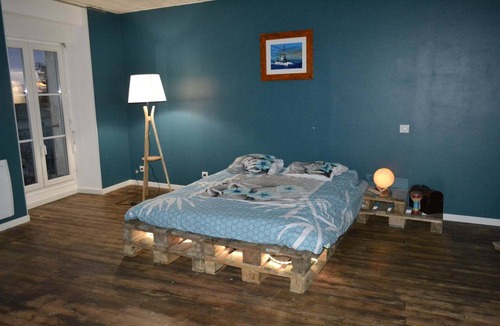 Chef-Boutonne Bed & Breakfast | Large family room