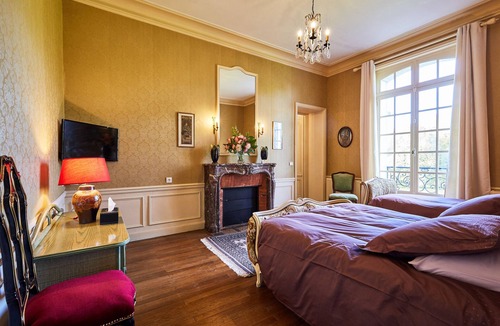 Barbeville Bed & Breakfast | Large family Suite garden view