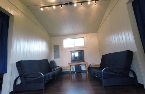 Port Matilda Cabin | Large Family Suite - Sleep 6 plus