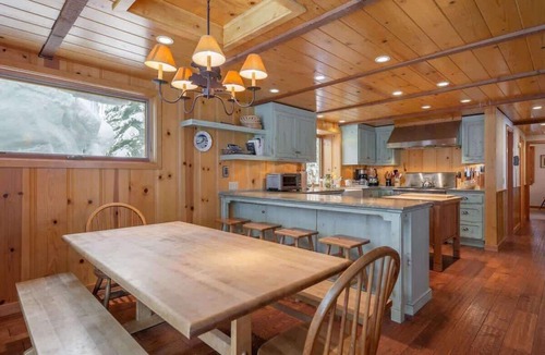 Kingswood Estates House | Large Farmhouse Styled Manor with Bonus Entertainment Room Loft and Garage