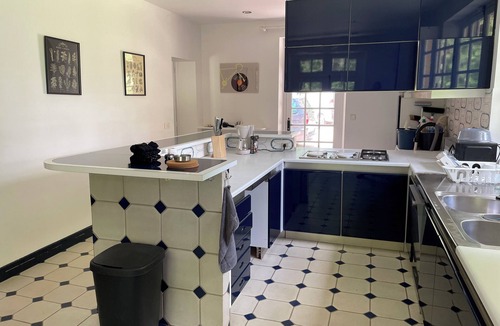 Cloyes-les-Trois-Rivieres House | Large, secluded house on the waterfront