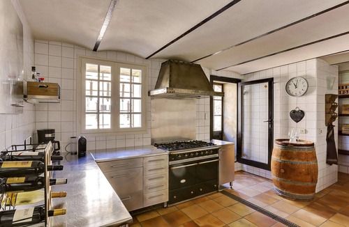 Entraigues-sur-la-Sorgue Other | Large air-conditioned house with heated swimming pool in quiet Provence