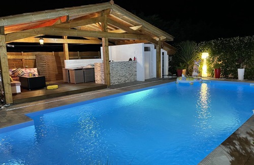 Saint-Martin-de-Seignanx Villa | Large, comfortable villa with heated pool