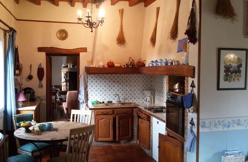 Sainte-Helene-Bondeville House | Large character house