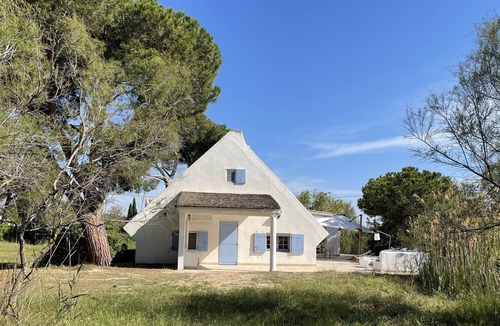 Saintes-Maries-de-la-Mer Cabin | Large Guardian's House with trailer