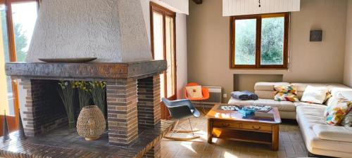 Le Rouret House | Large friendly and bright villa with pool