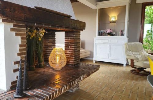 Le Rouret House | Large friendly and bright villa with pool