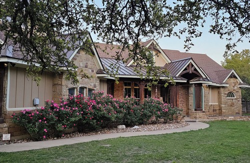 Georgetown House | Large Georgetown home on 2+ acres near Austin