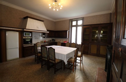 Montmoreau-Saint-Cybard Other | Large gîte with private, heated, covered swimming pool