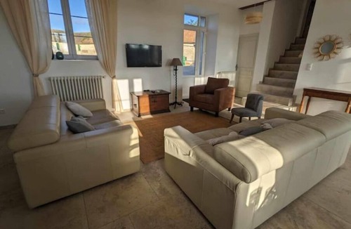 Crisenoy House | Large gite for rent -12 people
