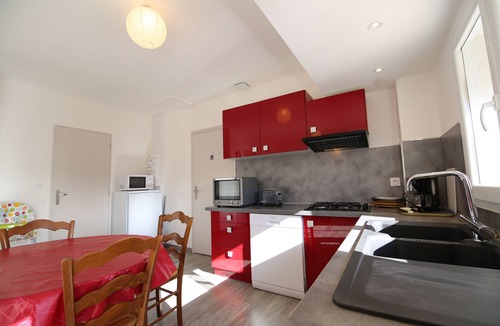 Banne Cottage | Large gite on small holiday site